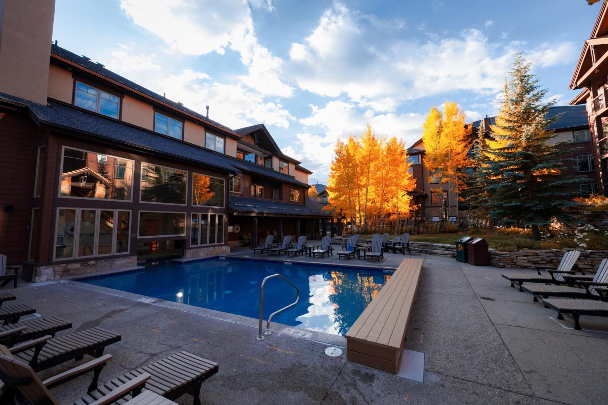 NEW! Ski-In Ski-Out Breck Condo Amenities Parking 1BR sleeps 4 Breckenridge Exterior foto